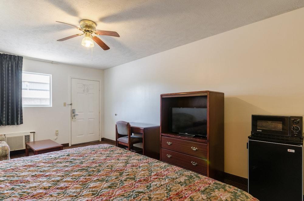 Deerfield Inn photo 10