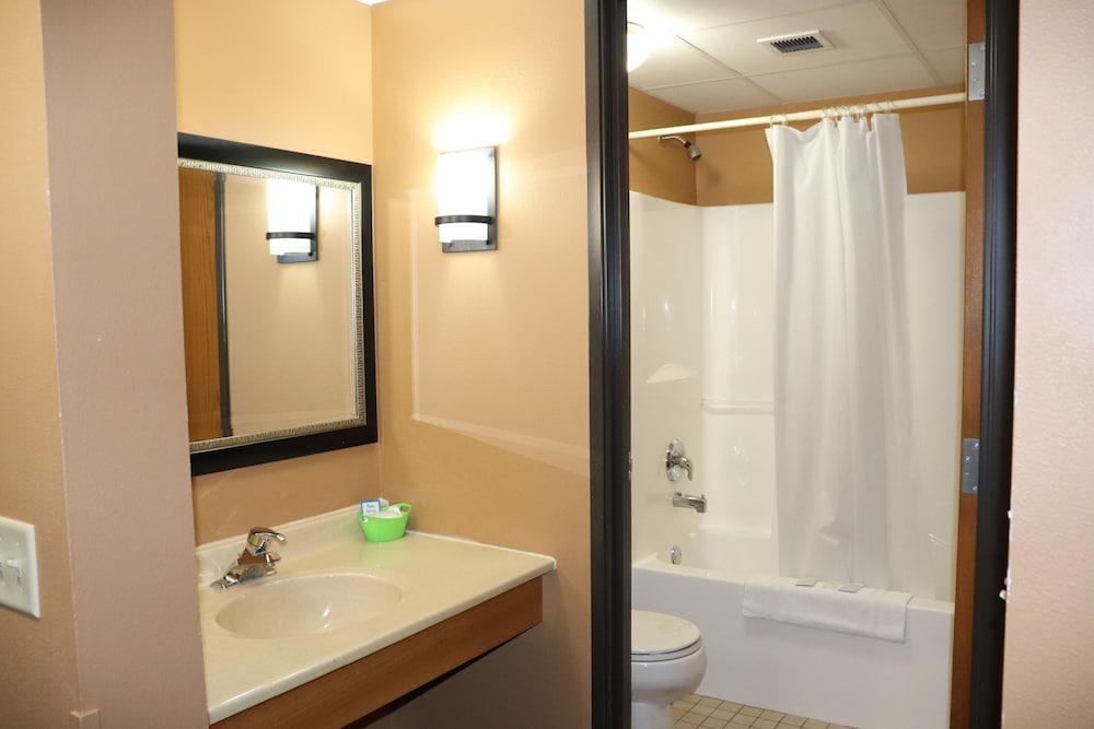 Prairie Inn and Suites Holmen/La Cross photo 5