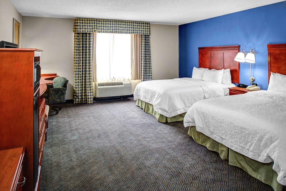 Hampton Inn Coldwater photo 9
