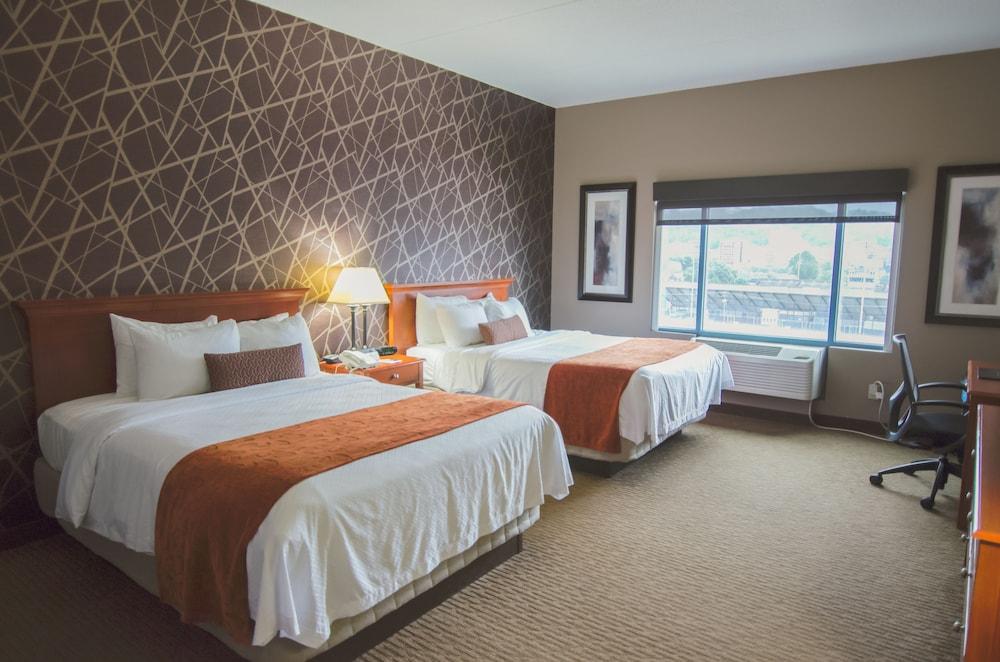 Wheeling Island Hotel-Casino-Racetrack photo 9