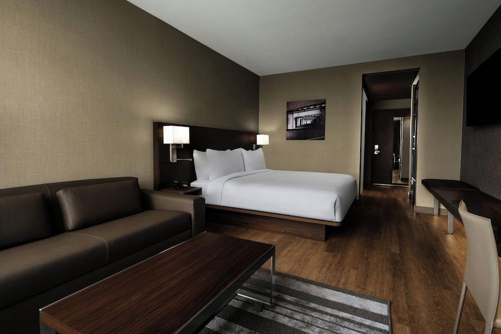 AC Hotel Lansing University Area photo 8