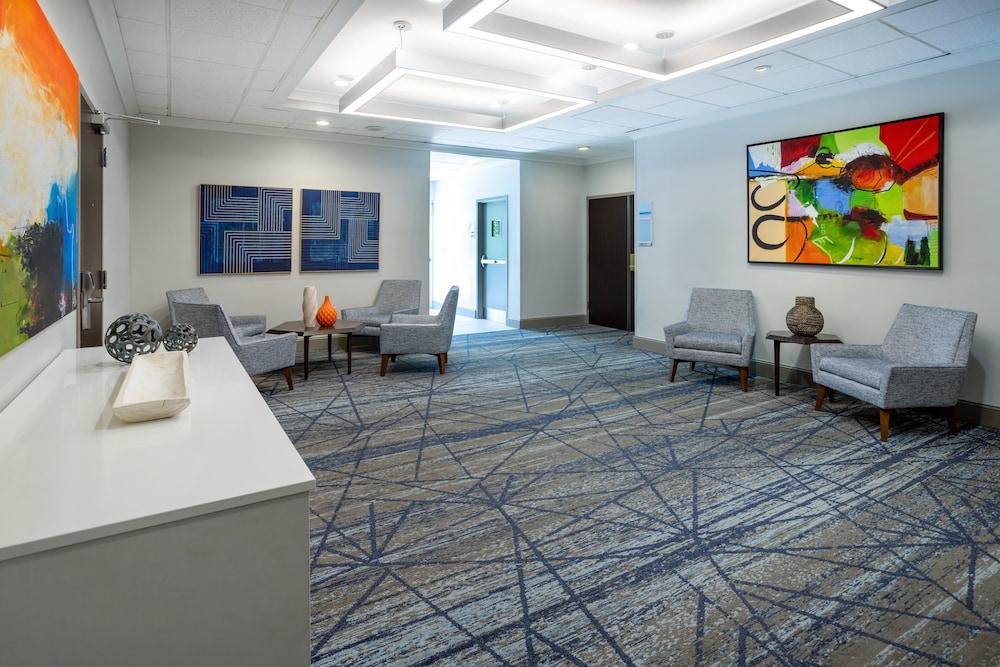 Holiday Inn Express Hotel & Suites New Tampa I-75 by IHG photo 32