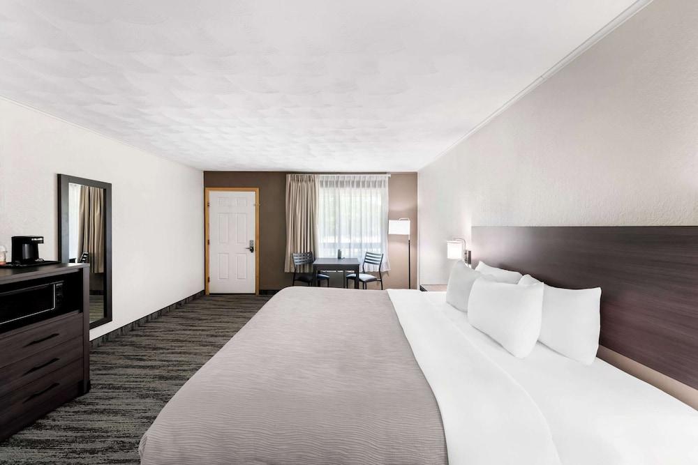 Quality Inn & Suites Munising photo 6