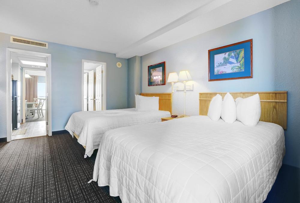 Sand Dunes Tower Suites and Villas photo 3