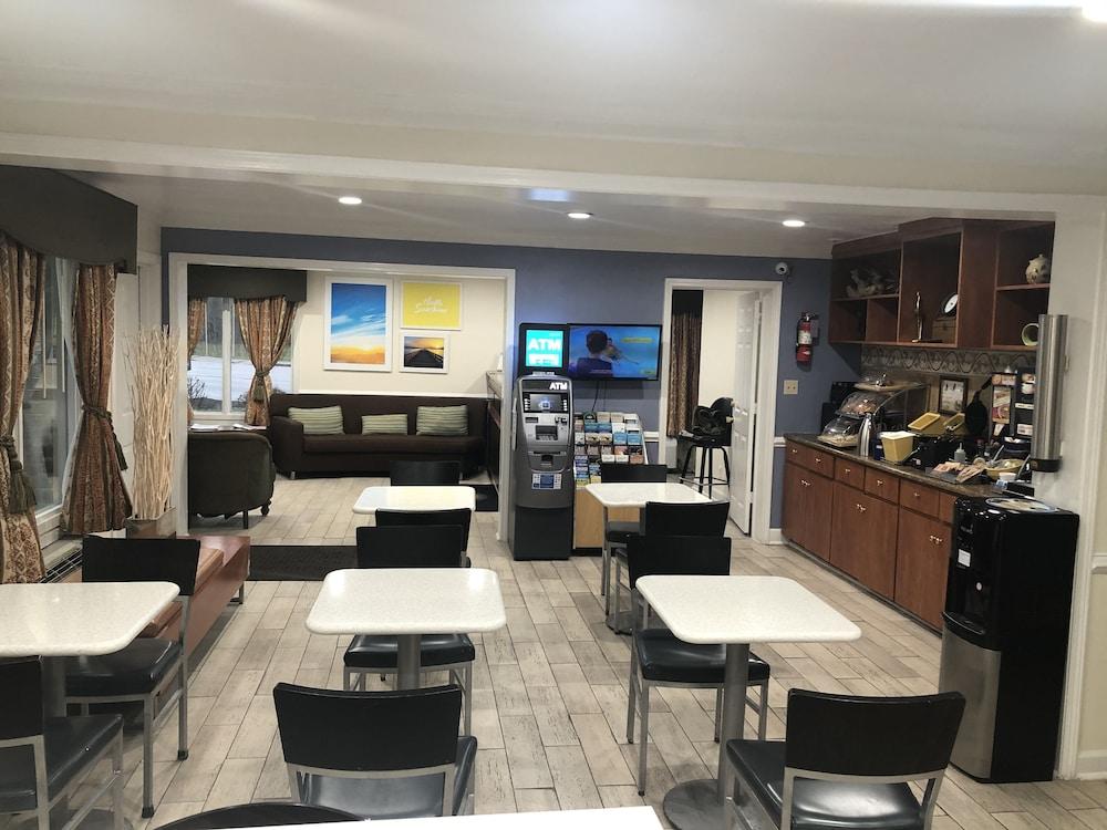 Days Inn by Wyndham Manning photo 19