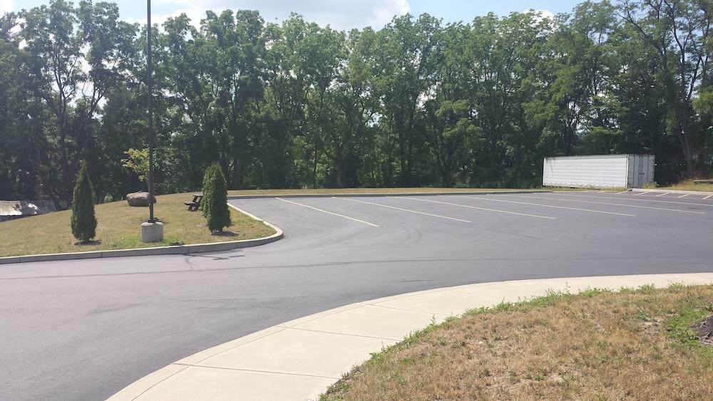 Paradise Inn & Suites photo 13