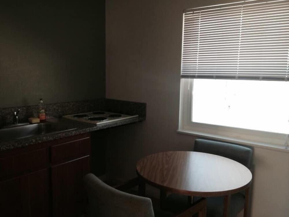 Lake Marina Inn photo 10