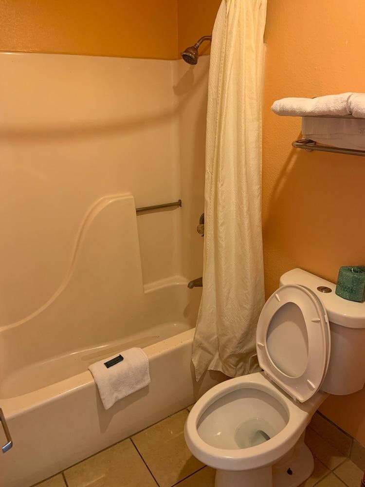 Luxury Inn & Suites Forrest City photo 20