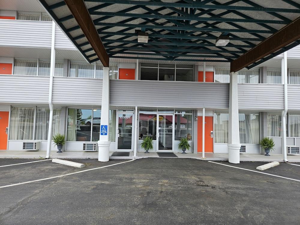 The Retro Hotel photo 1