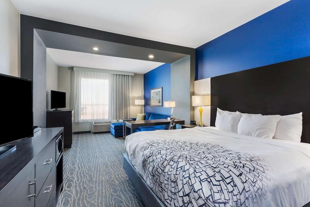 La Quinta Inn & Suites by Wyndham Odessa N. - Sienna Tower photo 19