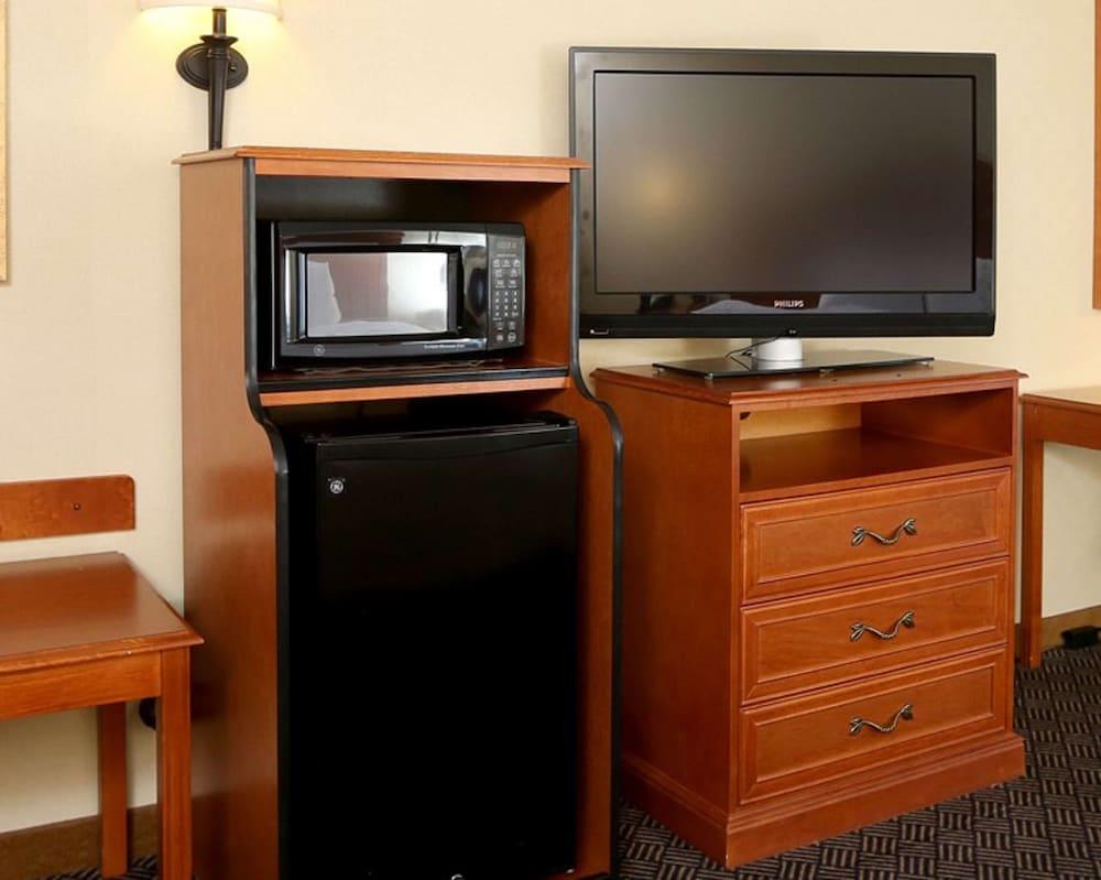 Hampton Inn Waterloo Cedar Valley photo 60