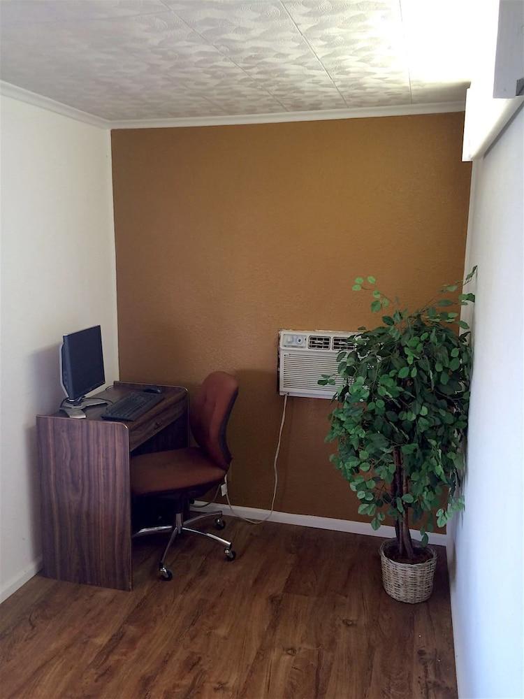 Connell Inn and Suites photo 13