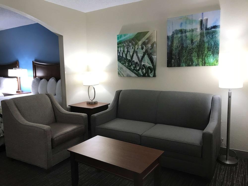Best Western Inn & Suites - Monroe photo 17