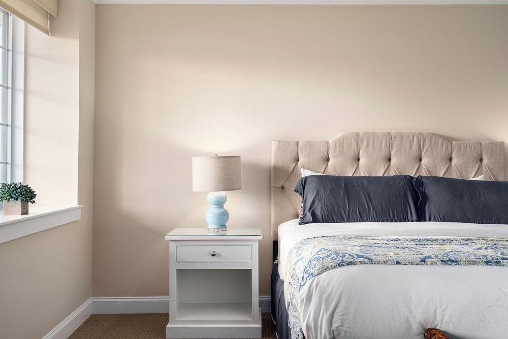 Guest House Suites photo 11