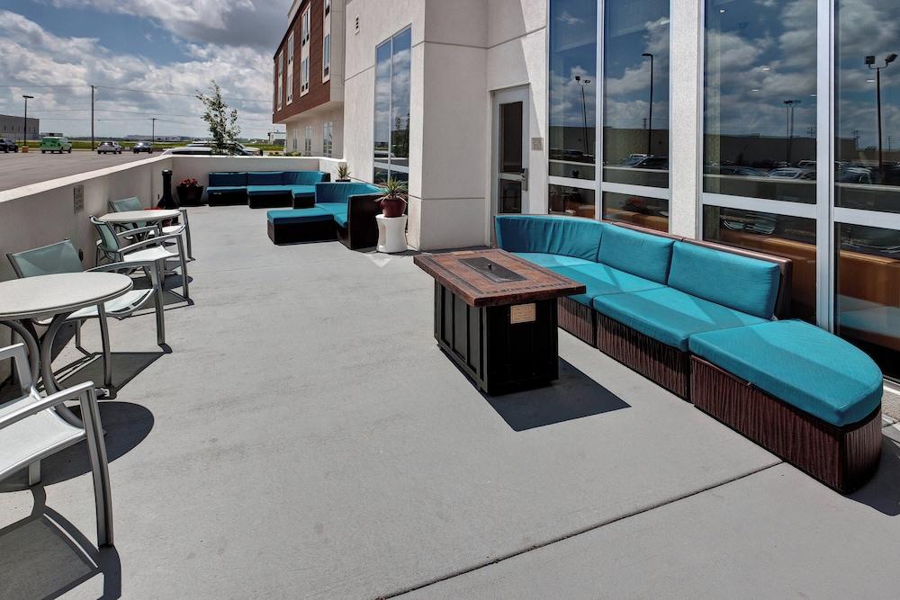 Springhill Suites Wichita Airport photo 41