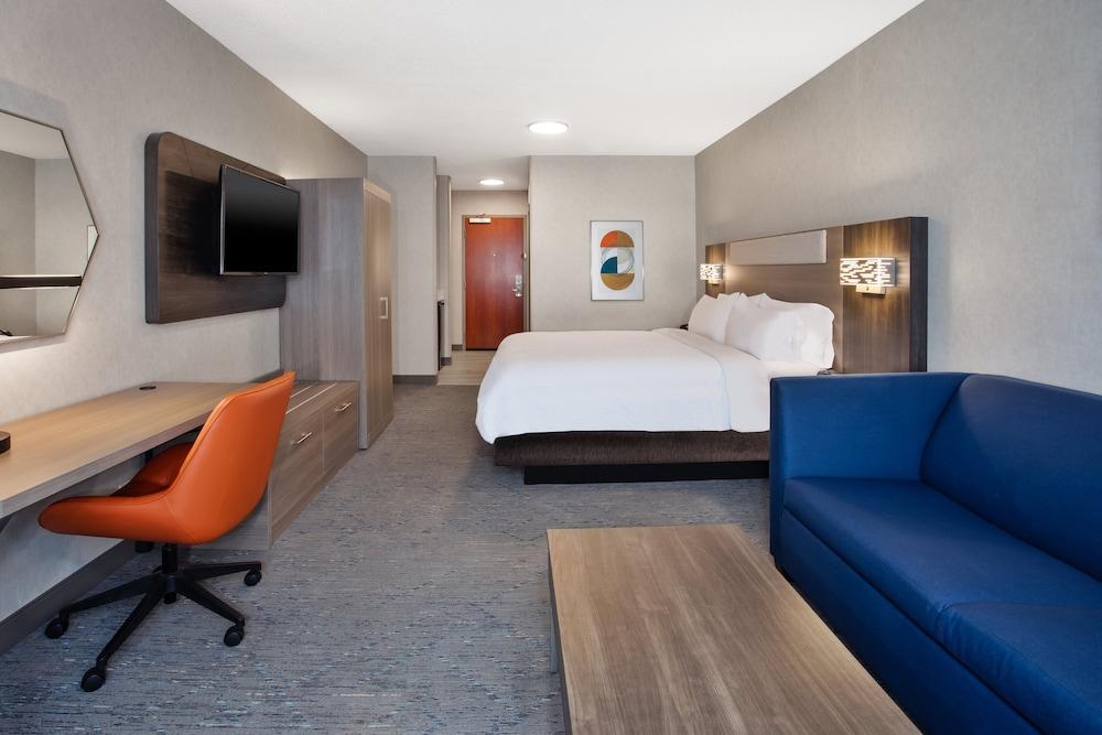 Holiday Inn Express Hotel & Suites Belleville by IHG photo 21