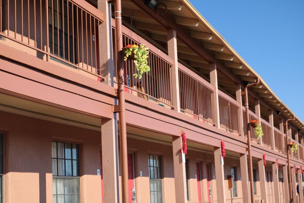 San Mateo Inn photo 44