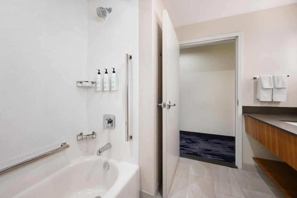 NEW - Fairfield Inn & Suites by Marriott Orlando at Millenia photo 22