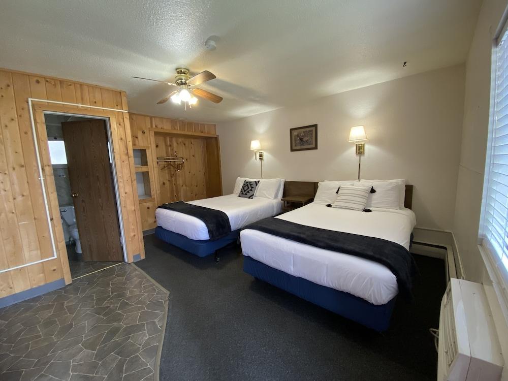 Columbia Point Resort photo 68