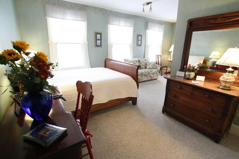 Admiral Fitzroy Inn photo 3