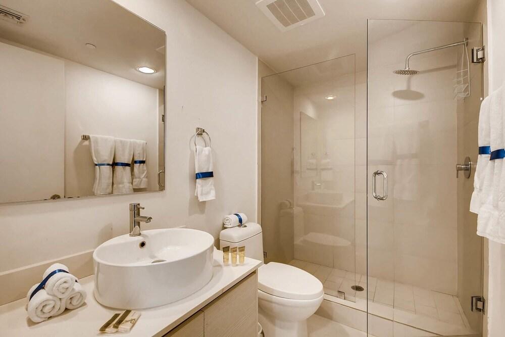 South Ocean Suites photo 16