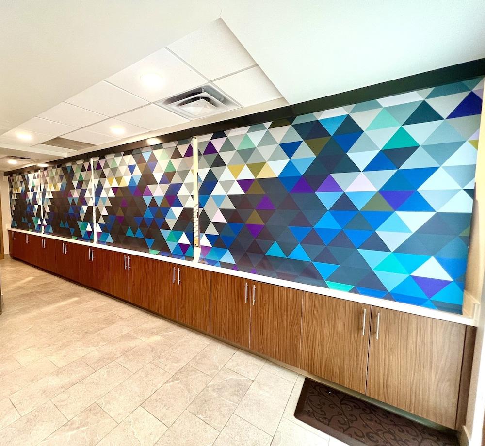 Holiday Inn Express Madison by IHG photo 39