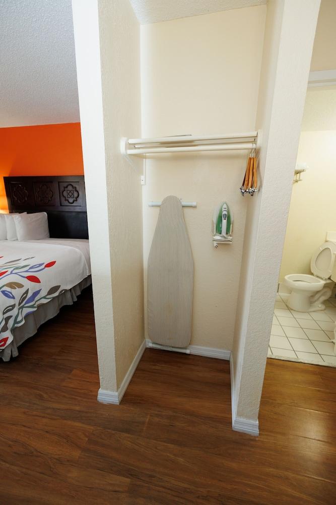 Garnet Inn & Suites, Orlando photo 54