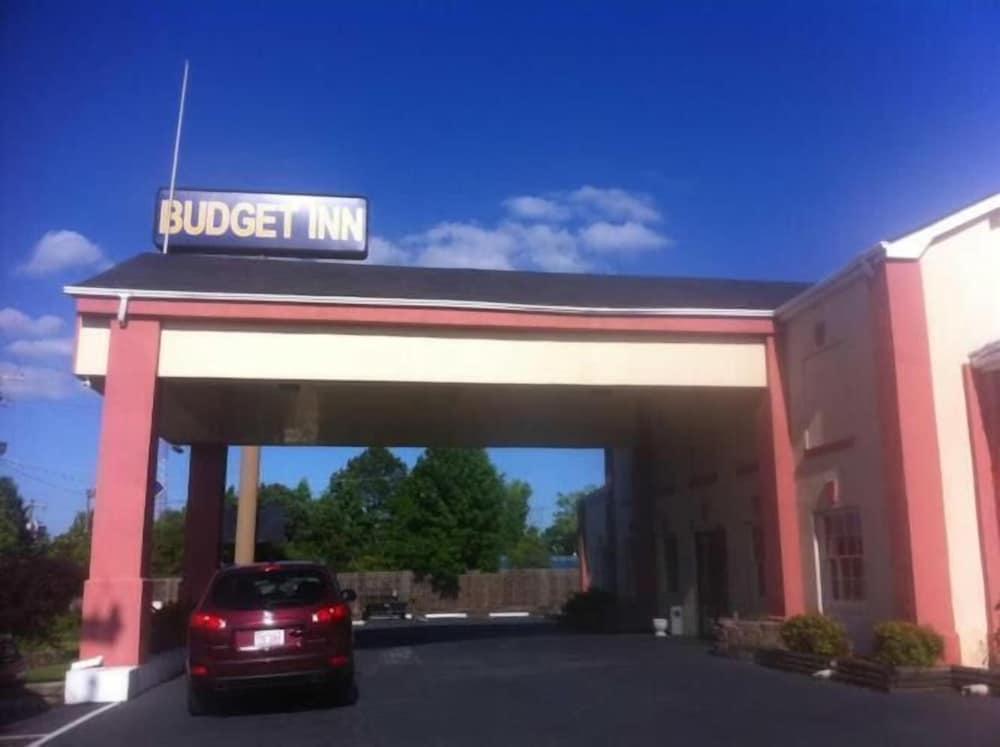 Budget Inn photo 2