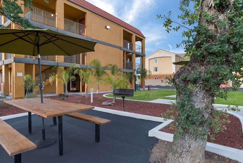 Quality Inn Redding near I-5 photo 33
