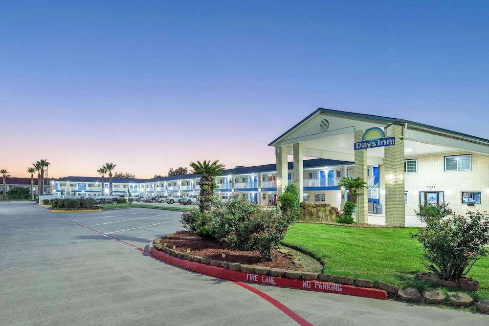 Days Inn by Wyndham Baytown Garth Road I10 East photo 35