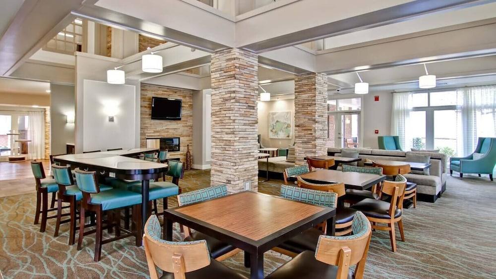 Poplar Inn and Suites photo 4
