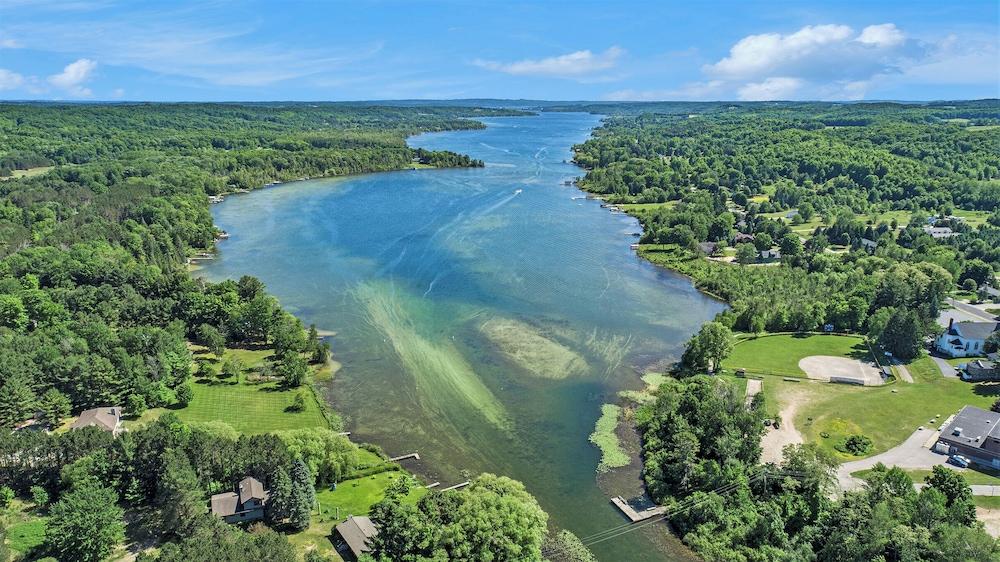 The Birches - Condotel in Lake Leelanau photo 11