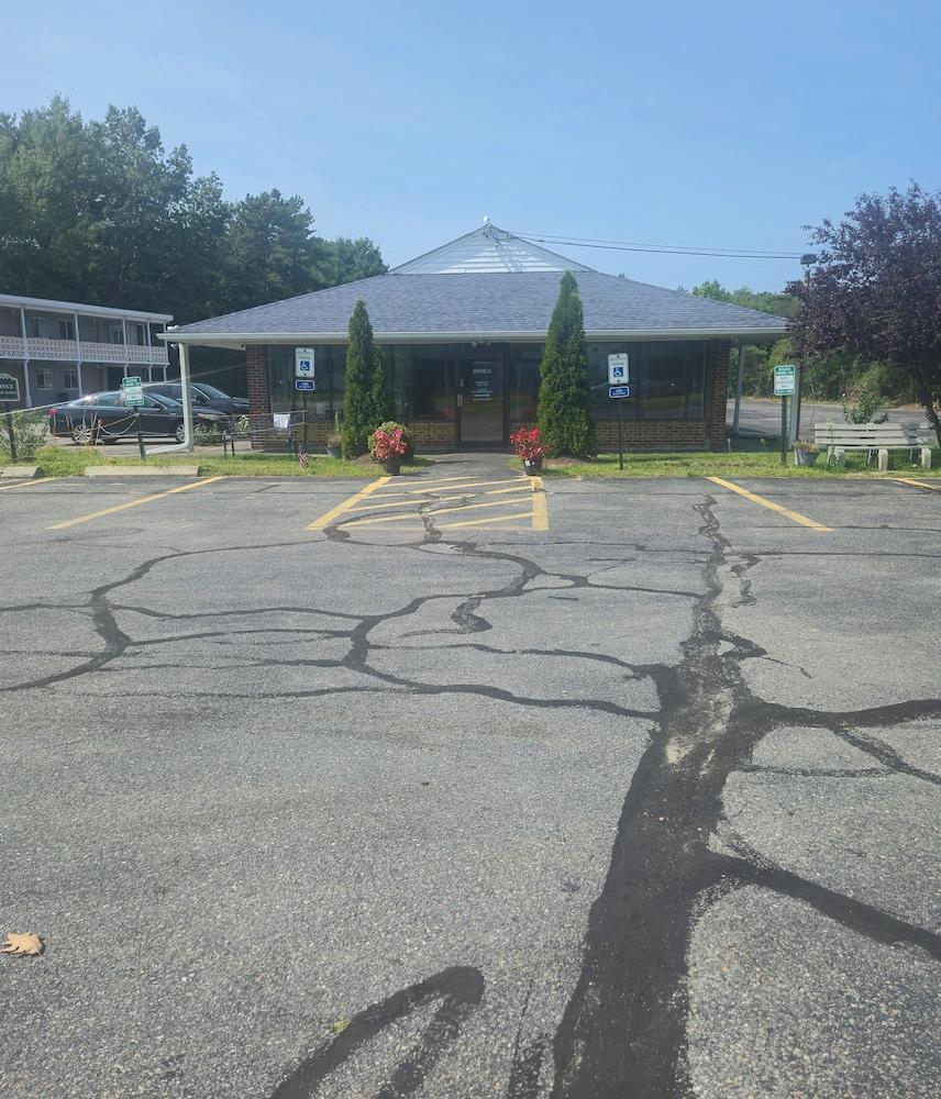 Nashoba Valley Inn & Suites photo 25