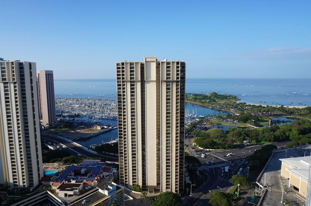 Ala Moana Hotel by LSI Resorts photo 32