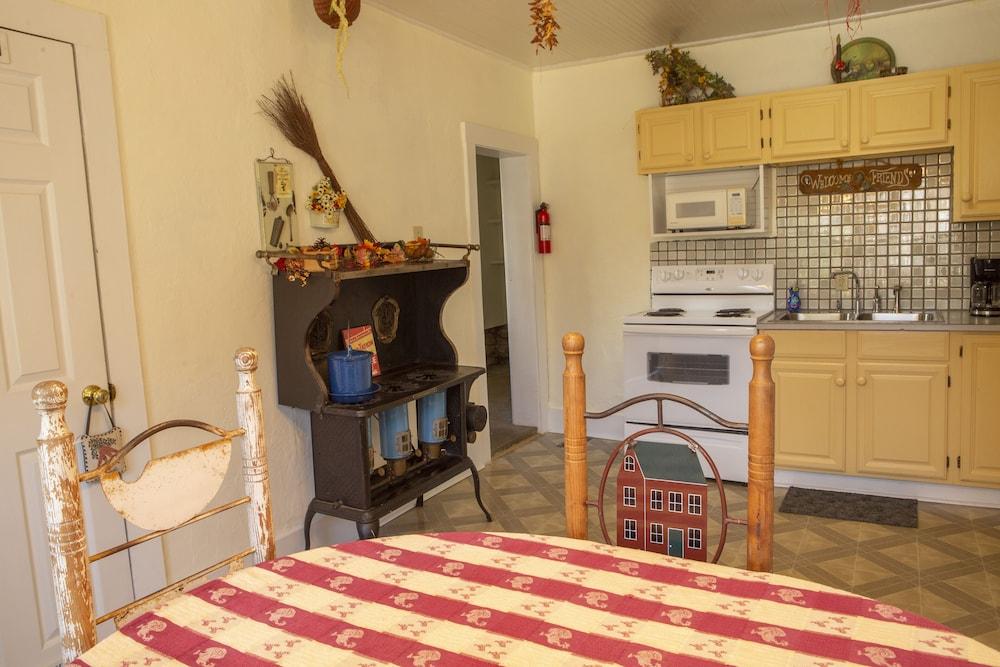 The Chimney Rock Inn & Cottages photo 41