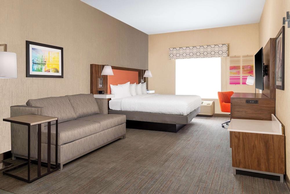 Hampton Inn & Suites Sacramento-Cal Expo photo 24
