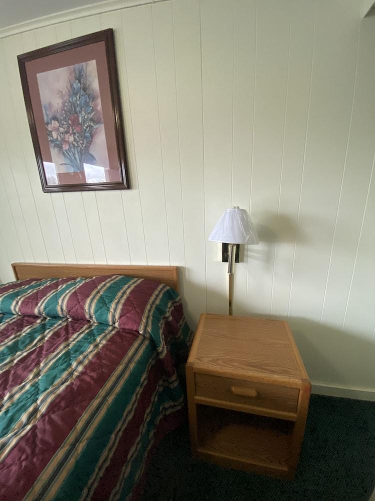 Budget Lodge Warren photo 6