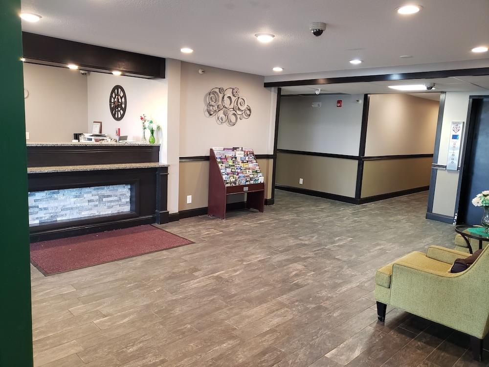 Travelodge by Wyndham Brooklyn Center photo 18