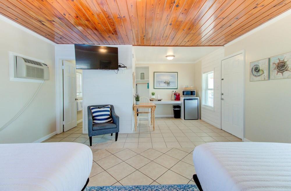 SeaWitch Motel photo 39