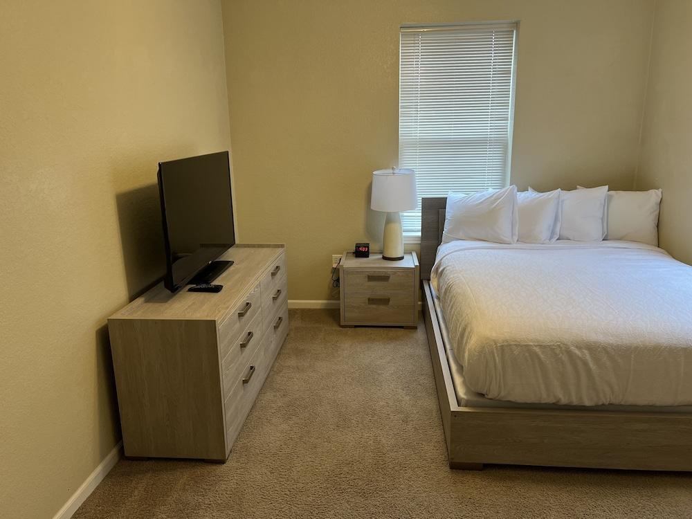 Washburn Hotel Suites photo 9