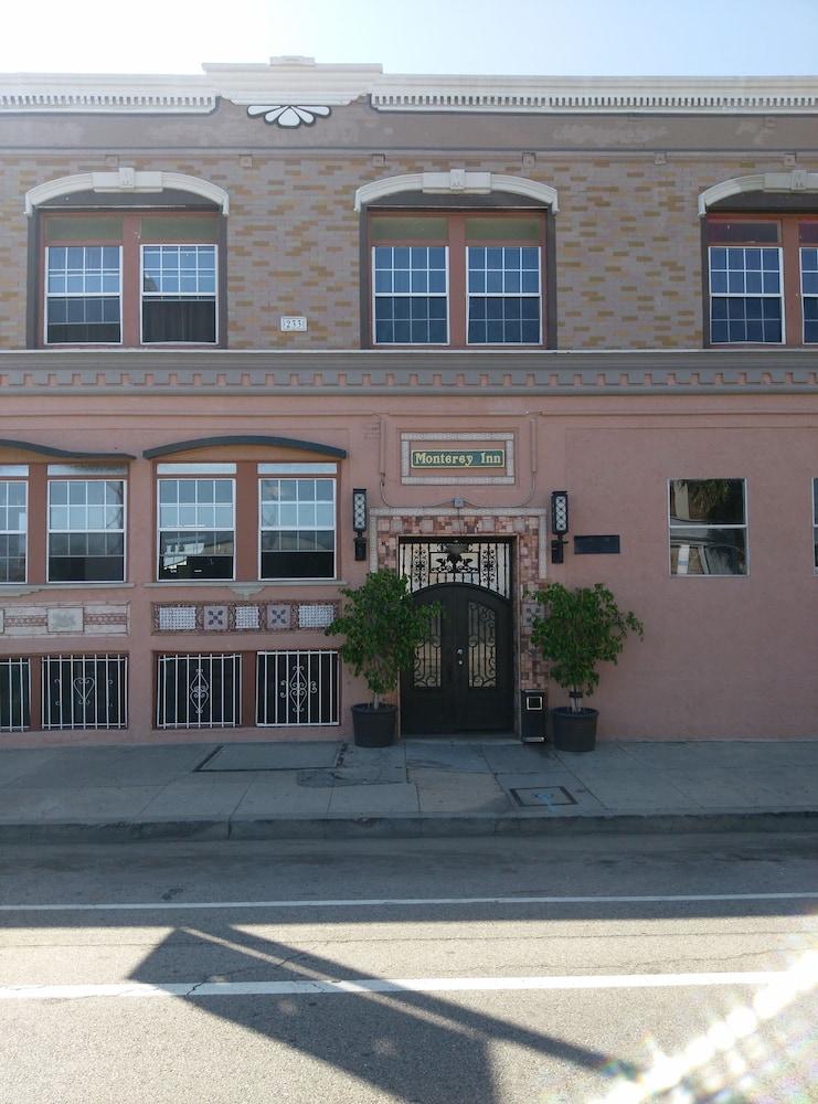 Monterey Inn Hotel photo 44