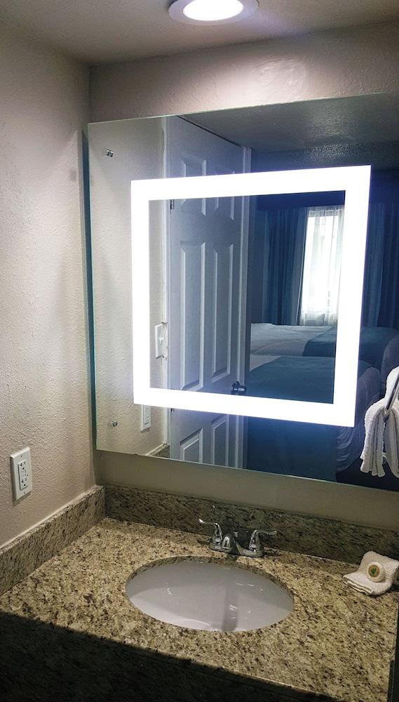 Spanish Trails Inn photo 15