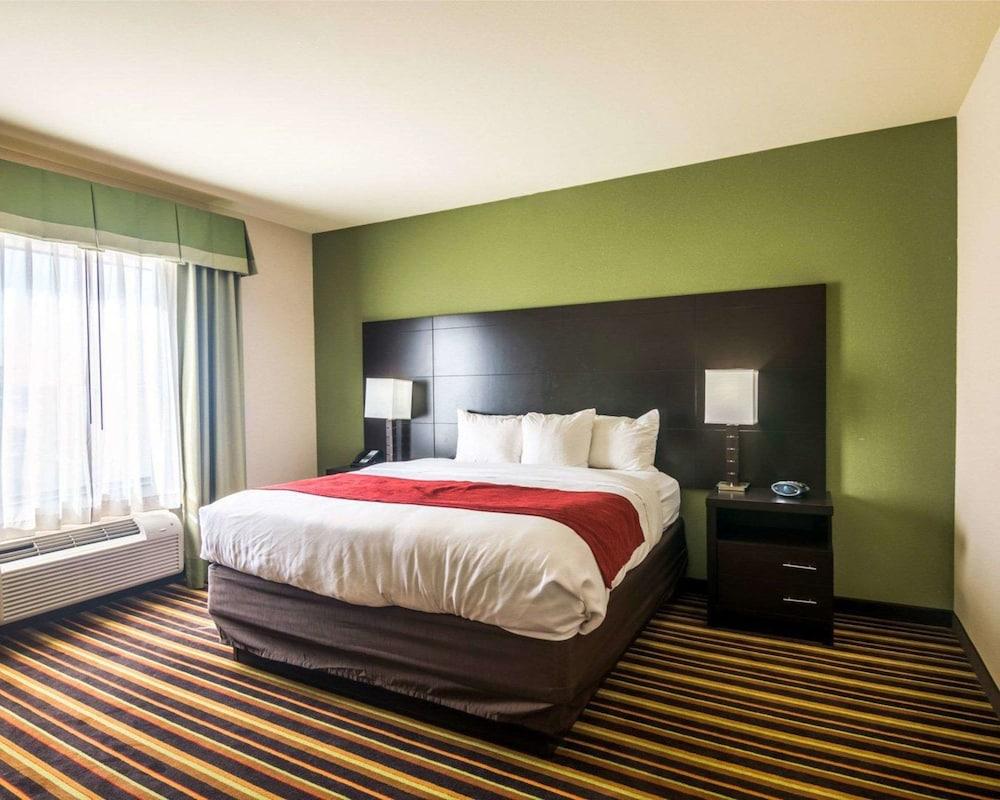 Spark by Hilton Amarillo Western Plaza photo 8