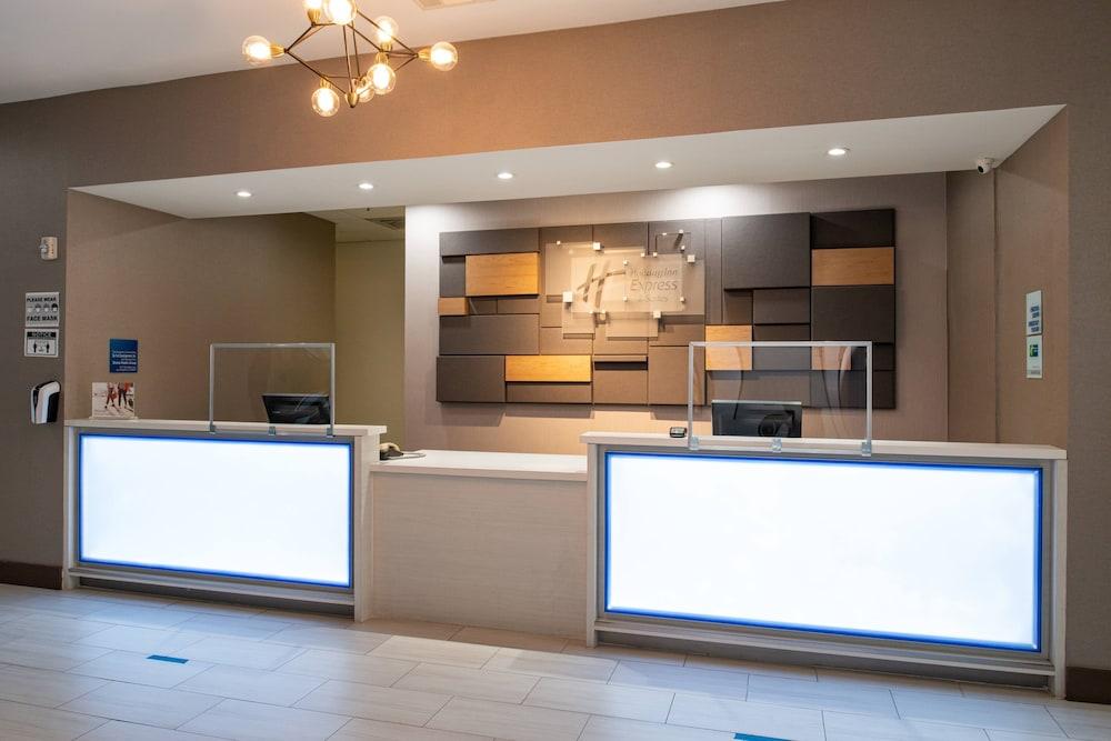 Holiday Inn Express & Suites Los Angeles Downtown West by IHG photo 46