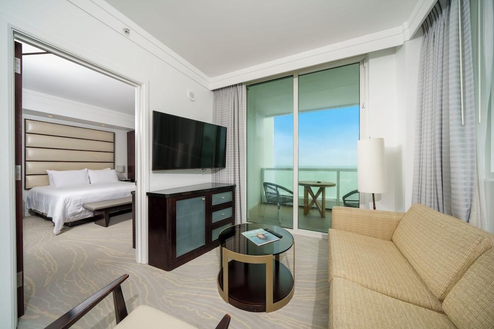 Residences at Fontainebleau Miami photo 50