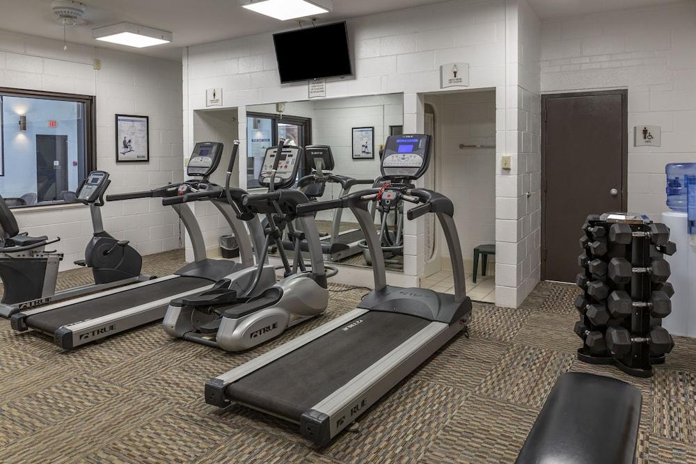 Quality Inn & Suites Zanesville City Center photo 6