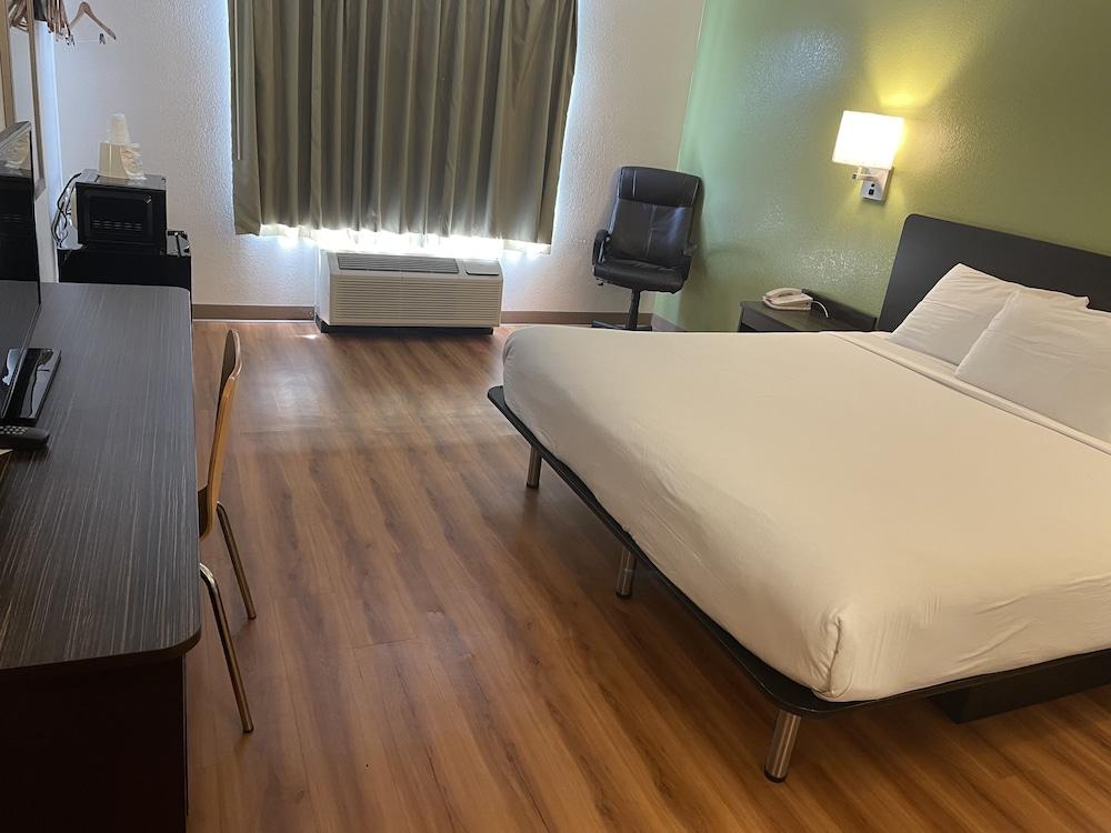Willow Lodge Willoughby – Cleveland Mentor photo 4