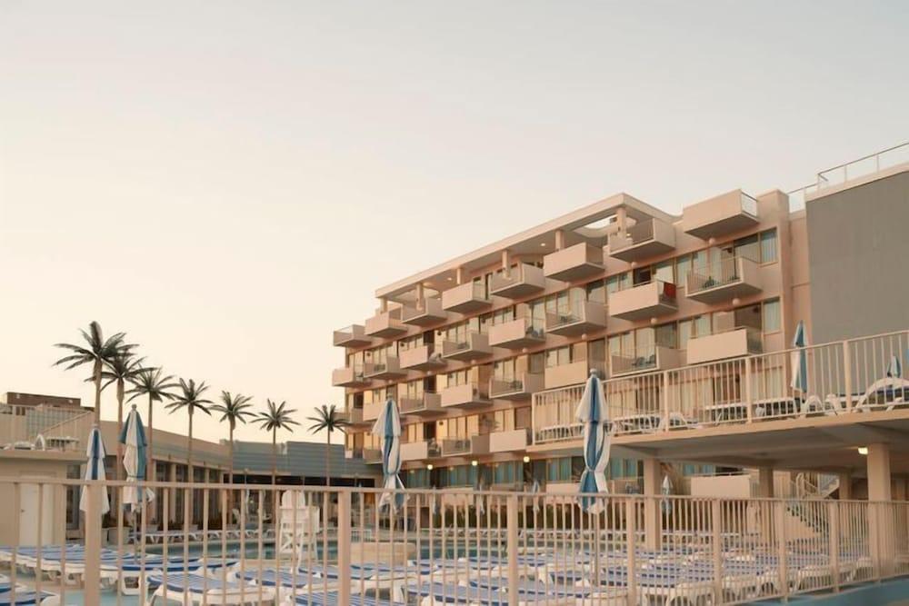 Oceanfront Pan American Hotel photo 1