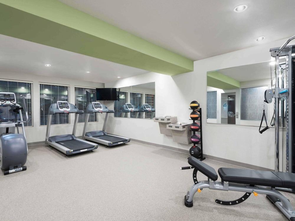 WoodSpring Suites Santee - San Diego Northeast photo 14