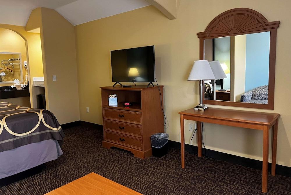 Quality Inn Montgomery - Lake Conroe photo 12